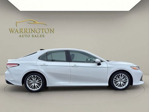 Used 2019 Toyota Camry XLE image 8