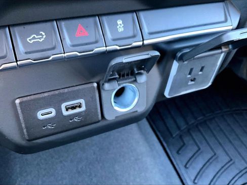 Used 2024 GMC Sierra 1500 Pro w/ Graphite Edition image 29