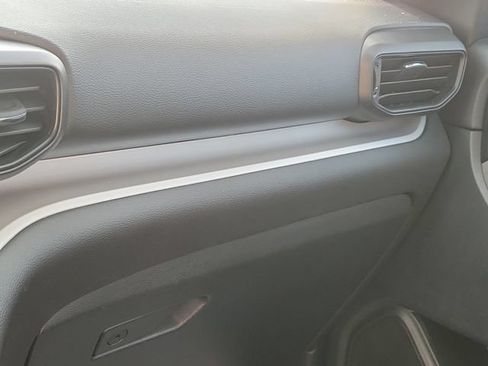 Used 2023 Ford Explorer XLT RWD image 29