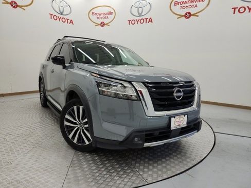 Used 2022 Nissan Pathfinder Platinum w/ Lighting Package (N93) image 1