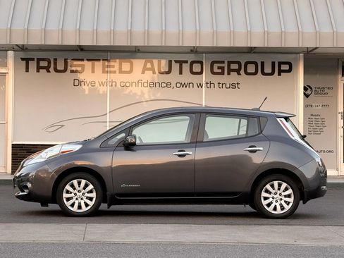 Used 2013 Nissan Leaf S FWD image 6