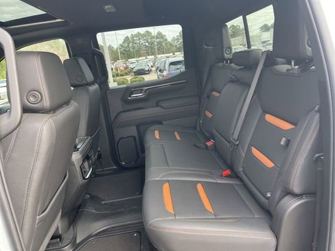 Used 2025 GMC Sierra 1500 AT4 w/ AT4 Premium Package image 28