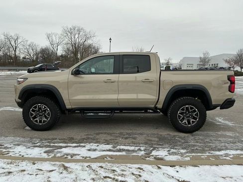 Used 2024 Chevrolet Colorado ZR2 w/ Technology Package image 9