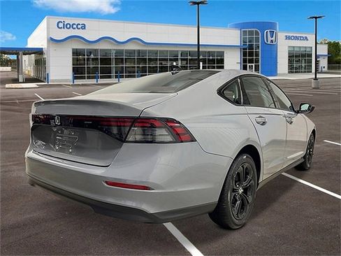 New 2025 Honda Accord SE image 5