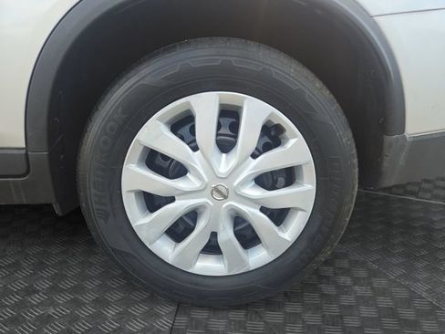 Used 2017 Nissan Rogue S FWD image 33