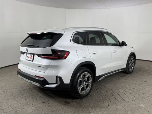 Used 2026 BMW X1 xDrive28i AWD/4WD image 9