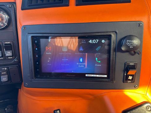 Used 2002 HUMMER H1 4-Door Open Top image 22