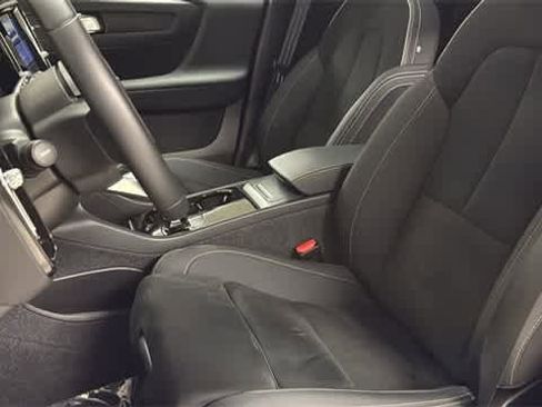 Used 2023 Volvo XC40 Recharge Ultimate w/ Protection Package Premier image 30