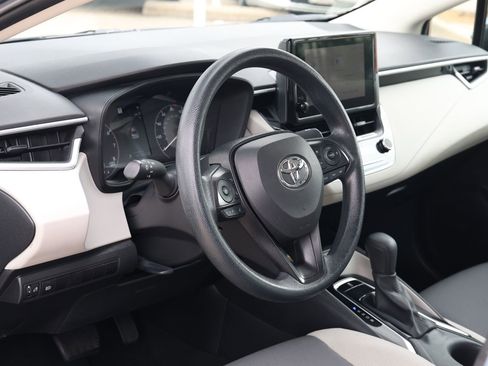 Used 2024 Toyota Corolla LE image 12