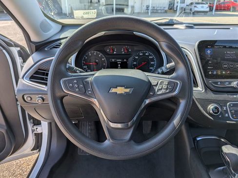 Used 2023 Chevrolet Malibu LT FWD image 13