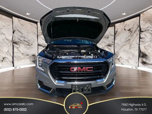 Used 2024 GMC Terrain SLE image 24