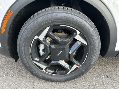 New 2026 Kia Sportage EX image 8