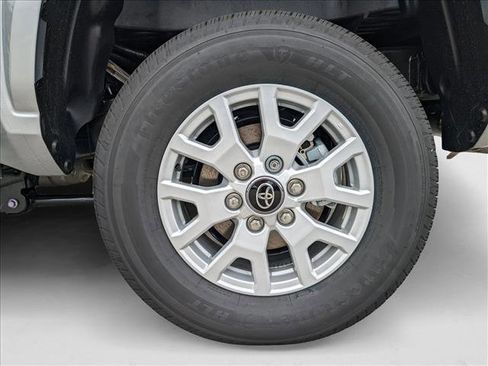Used 2024 Toyota Tacoma SR5 AWD/4WD image 10