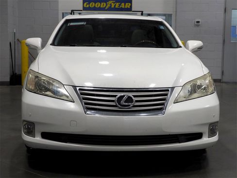 Used 2011 Lexus ES 350 image 2