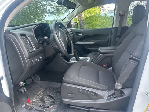 Used 2018 Chevrolet Colorado LT w/ LT Convenience Package AWD/4WD image 6