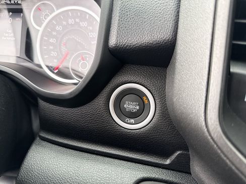 New 2026 RAM 1500 Express image 33