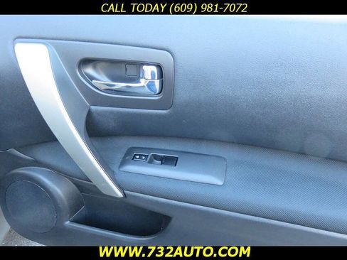 Used 2009 Nissan Rogue SL w/ Premium Pkg AWD/4WD image 37