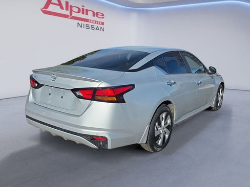 Used 2023 Nissan Altima 2.5 S image 5