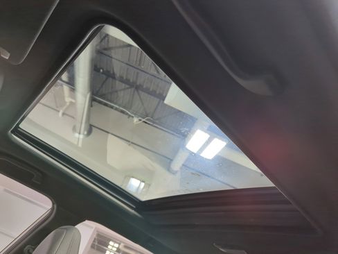 Used 2025 Subaru Forester Premium image 29