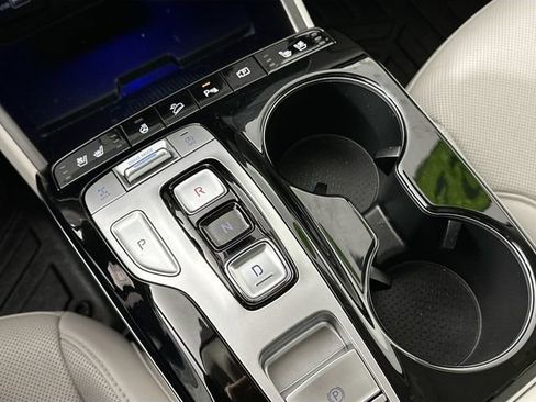 Used 2022 Hyundai Tucson Limited image 16