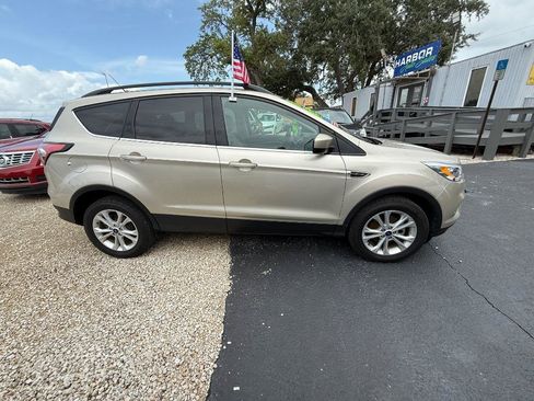 Used 2018 Ford Escape SEL w/ Ford Safe & Smart Package FWD image 6