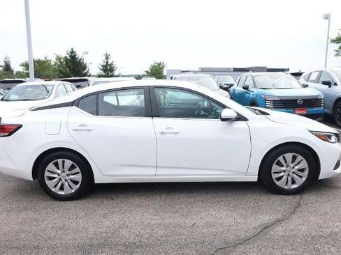 Certified 2023 Nissan Sentra S FWD image 5