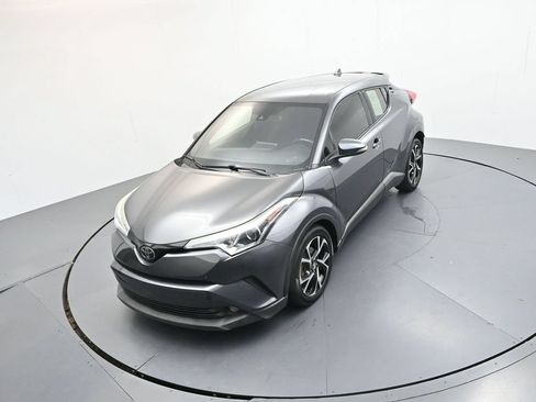 Used 2018 Toyota C-HR XLE FWD image 19