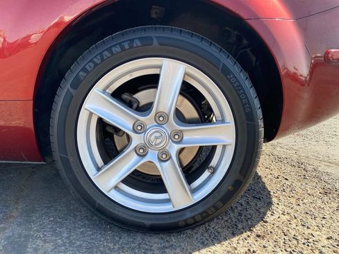 Used 2008 MAZDA MX-5 Miata Sport RWD image 11
