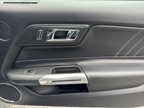 Used 2017 Ford Mustang Premium RWD image 14