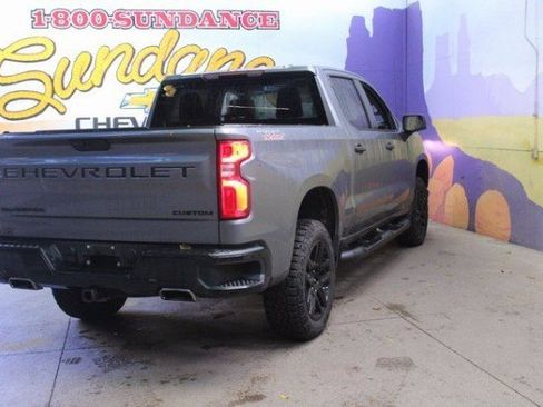 Used 2021 Chevrolet Silverado 1500 Custom Trail Boss w/ LPO, Dark Essentials Package image 4