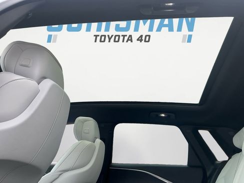 Used 2024 Cadillac Lyriq Luxury image 19