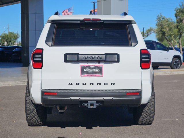 Used 2025 Toyota 4Runner SR5 AWD/4WD image 7