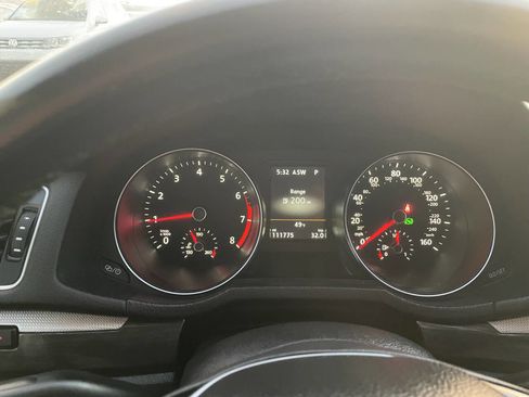 Used 2018 Volkswagen Passat 2.0T SE image 32