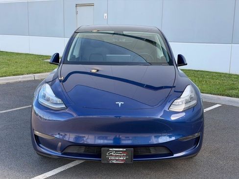 Used 2022 Tesla Model Y Long Range AWD/4WD image 2