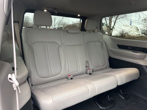 Used 2023 Jeep Wagoneer Series III w/ Preferred Equipment Group image 33