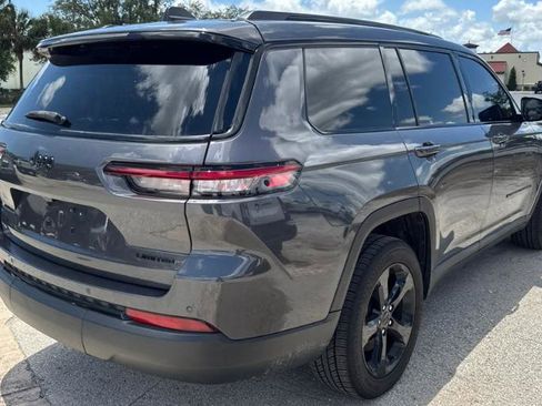 Used 2022 Jeep Grand Cherokee L Limited w/ Black Appearance Package RWD image 5