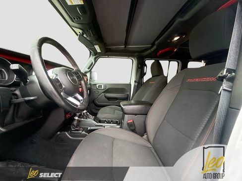 Used 2018 Jeep Wrangler Unlimited Rubicon w/ Cold Weather Group image 21