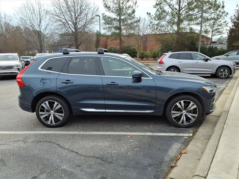 Used 2023 Volvo XC60 B5 Plus w/ Climate Package FWD image 2