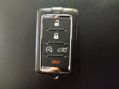 Used 2022 Jeep Grand Cherokee Limited 4xe w/ Luxury Tech Group II AWD/4WD image 32