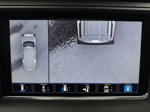 Used 2021 GMC Yukon Denali w/ Denali Ultimate Package image 33