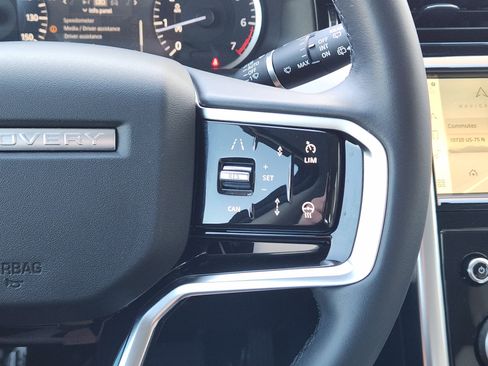 Certified 2023 Land Rover Discovery Sport SE image 30