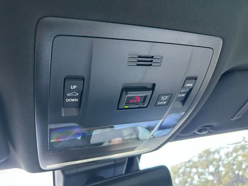 Used 2025 Lexus IS 350 F Sport image 33