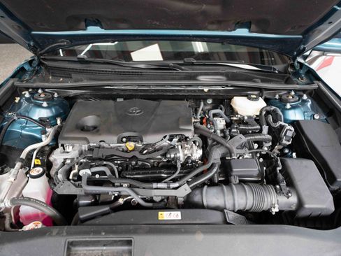 Used 2025 Toyota Camry SE image 30