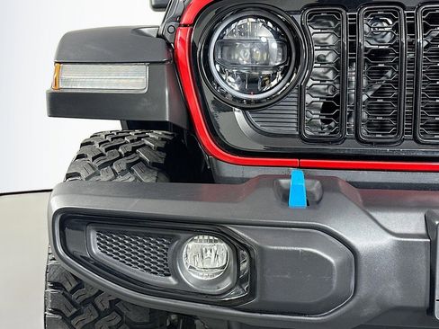 Used 2024 Jeep Wrangler Willys image 16