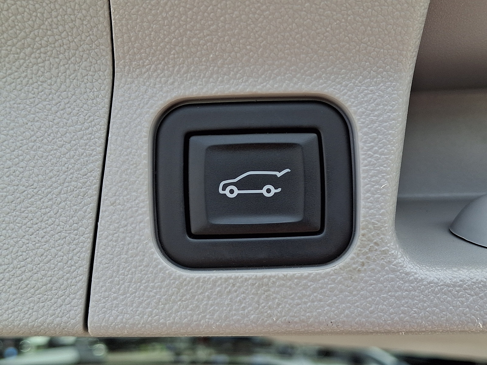 Certified 2023 GMC Acadia SLT w/ Preferred Package FWD image 30