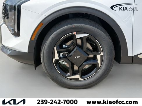 New 2026 Kia Sportage EX FWD image 36