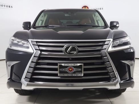Used 2020 Lexus LX 570 4WD w/ Luxury Package image 58