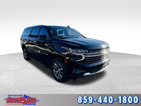 Used 2022 Chevrolet Suburban LT w/ Luxury Package image 10