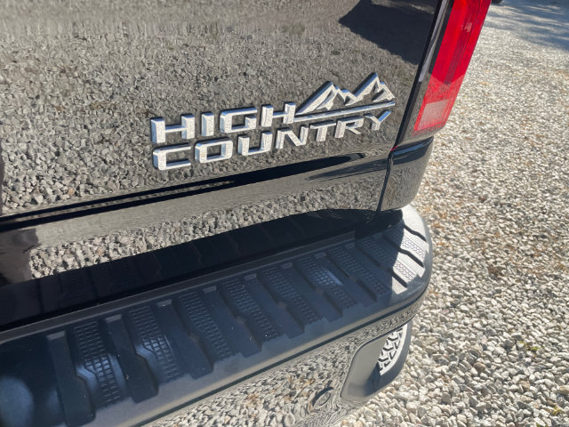Certified 2025 Chevrolet Silverado 2500 High Country w/ High Country Premium Package AWD/4WD image 12
