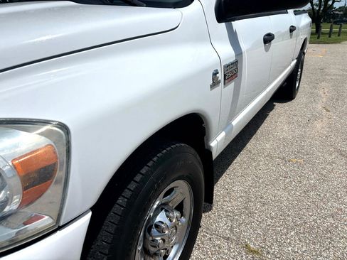 Used 2008 Dodge Ram 2500 Truck SXT image 10